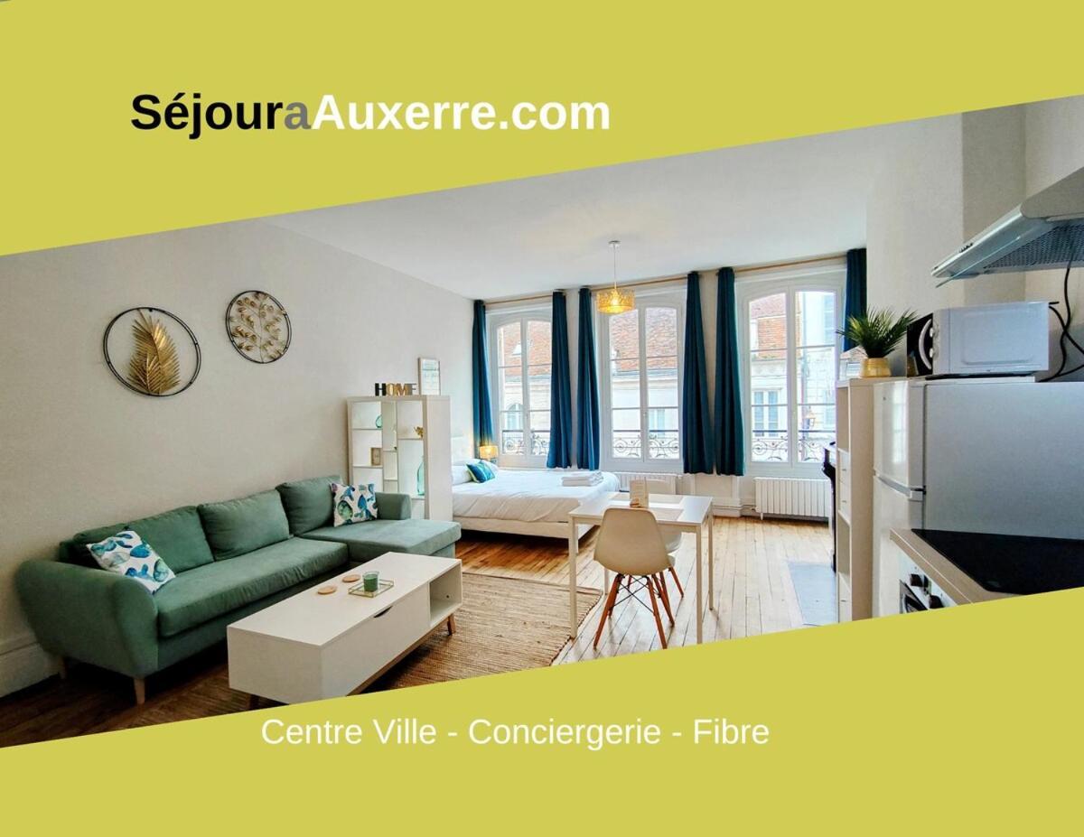 Paris Iv - Sejour A Apartment