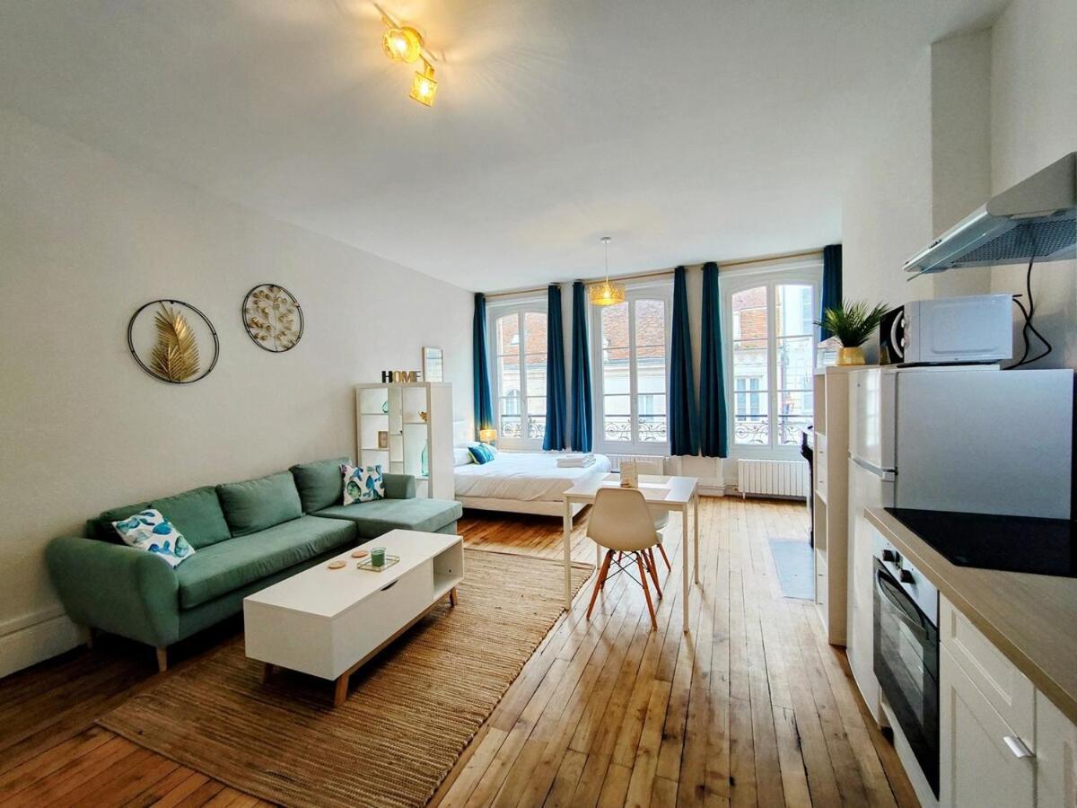 Apartment Paris Iv - Sejour A *